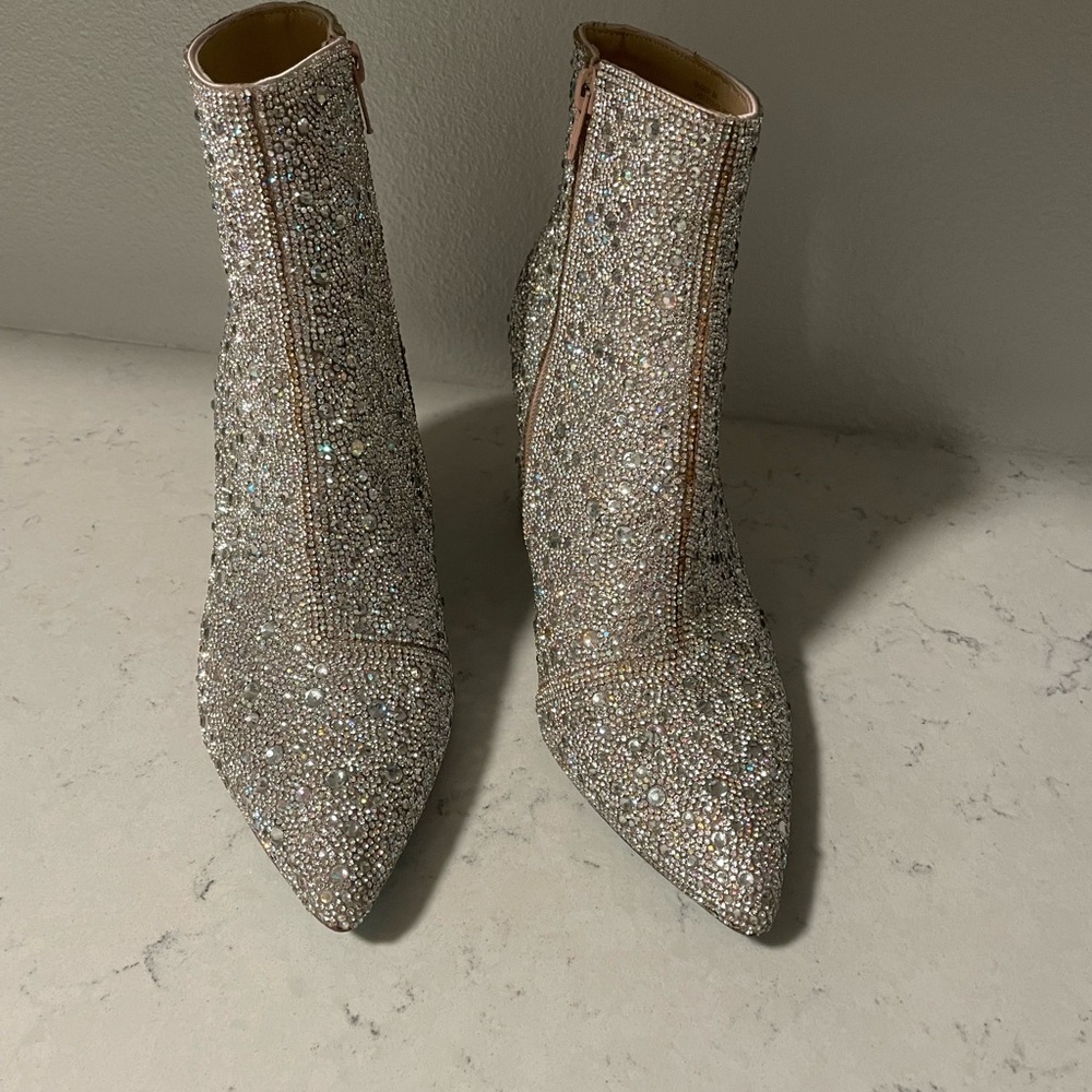 Betsey Johnson, Cady rhinestone boots